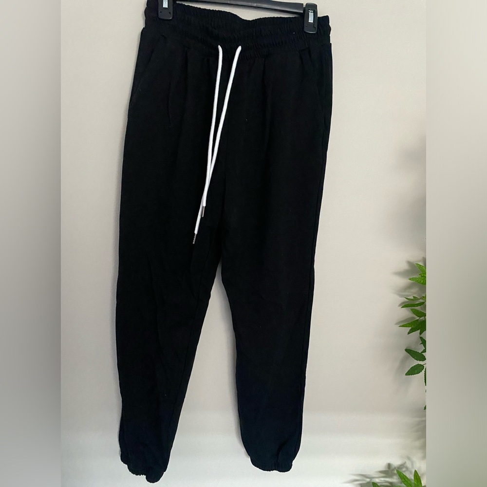 Women’s Black Drawstring Pants with Pockets NWOT Size Small